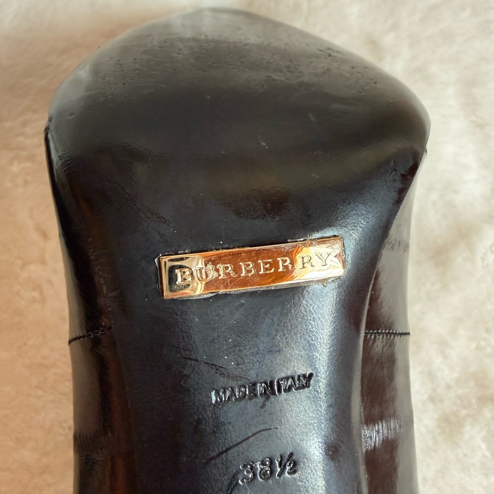 Burberry Black Leather Heels - Picture 8 of 8